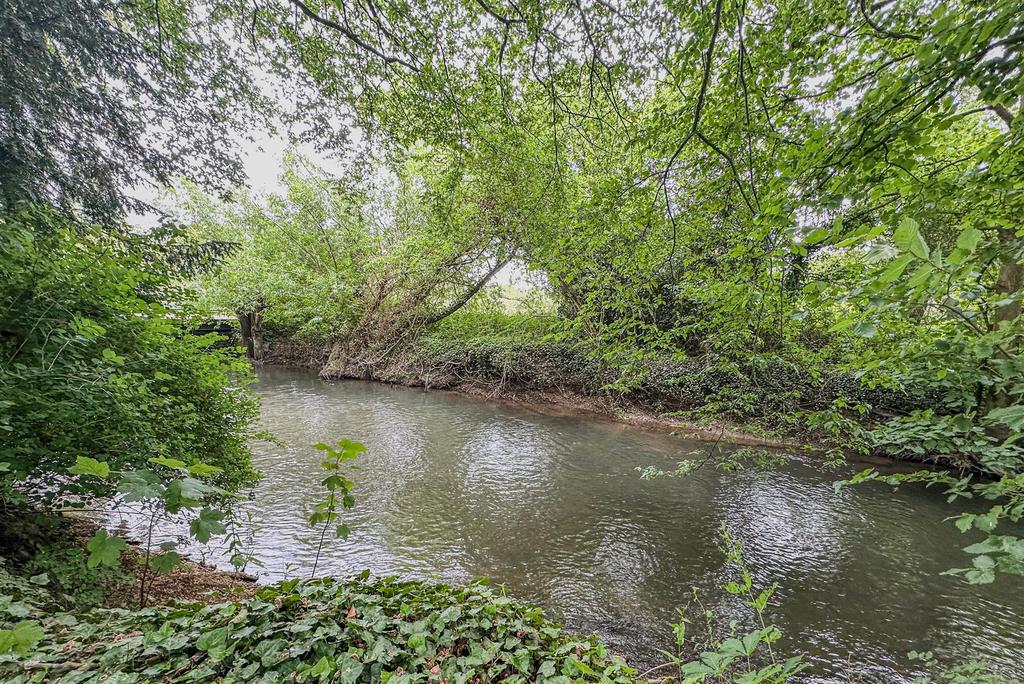 The River Thame