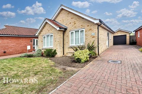 2 bedroom detached bungalow for sale, Broadland Close, Gorleston