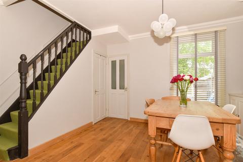2 bedroom terraced house for sale, Coombe Road, Gravesend DA12