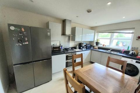 2 Ackland Close, Bideford, EX39 2BY