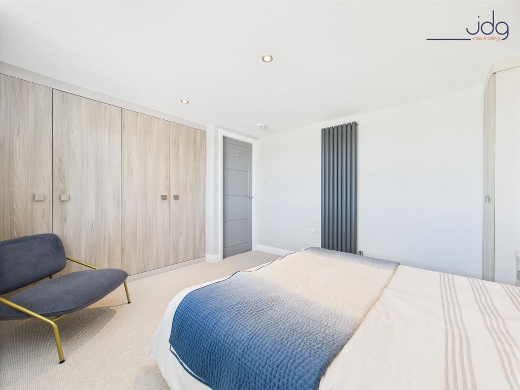 Double Bedroom with built in wardrobes 1