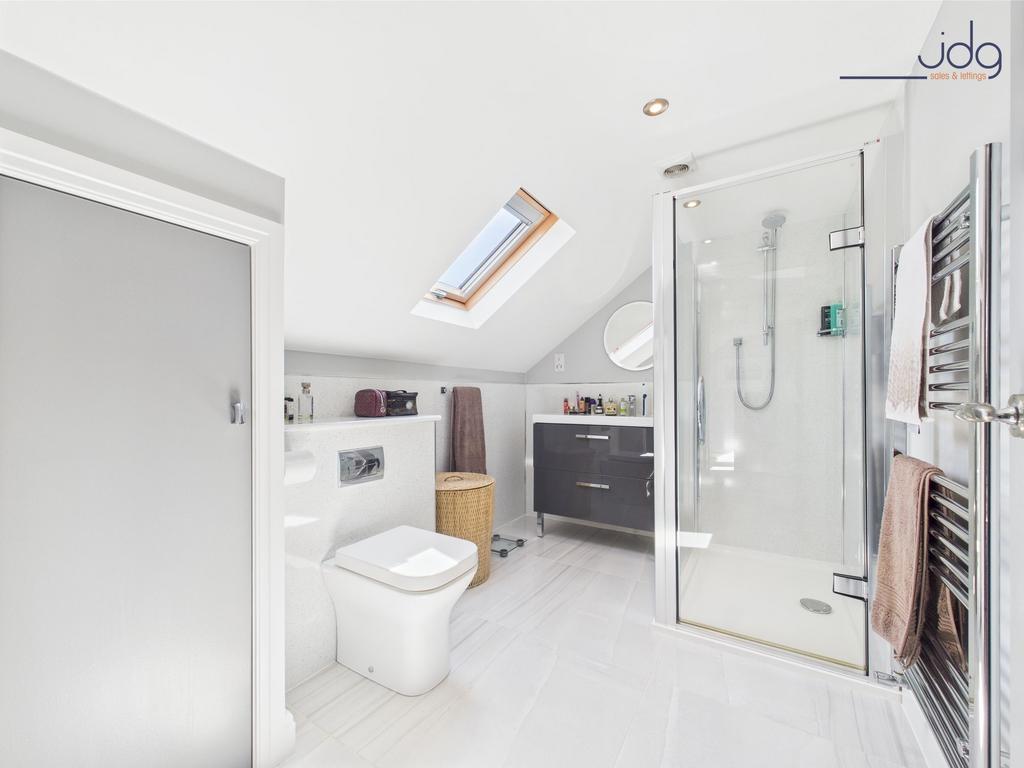 Family Shower Room