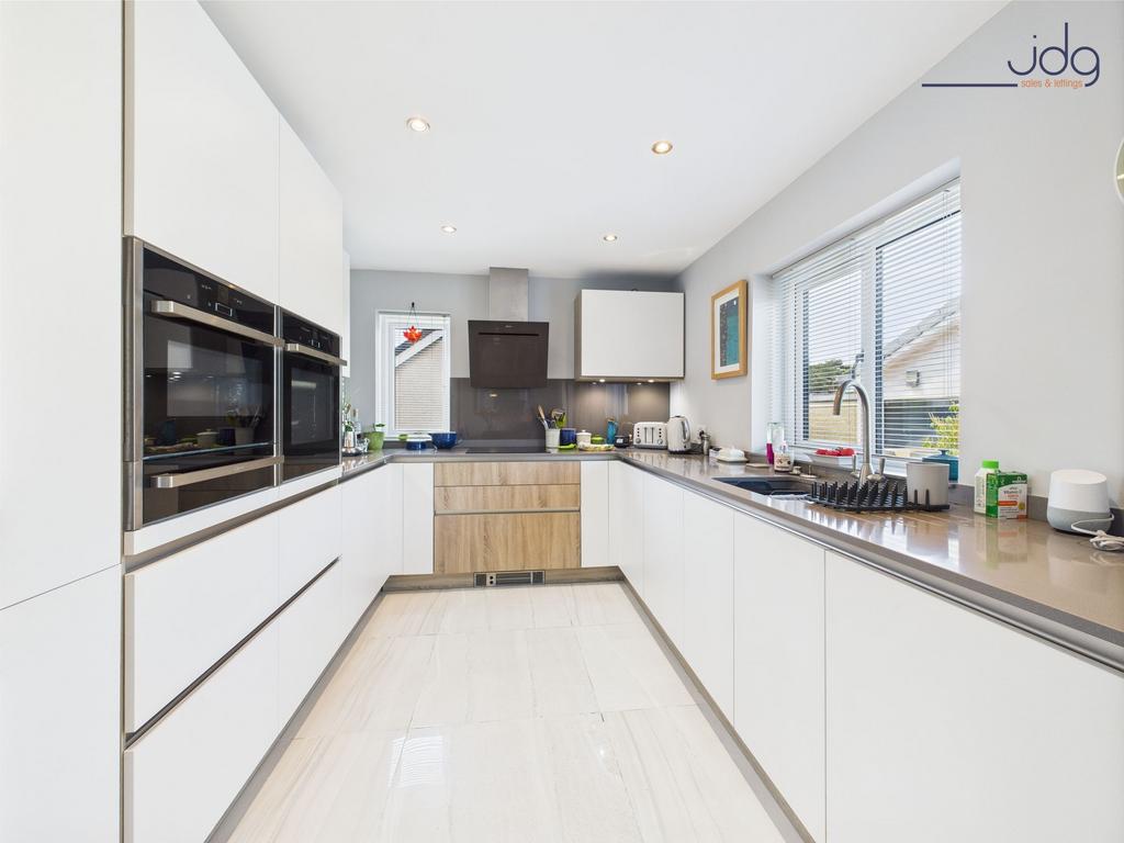 German-designed Keller kitchen diner