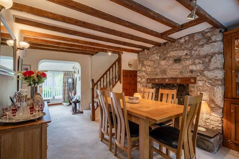 undefined, Nant Alyn, Mold CH7