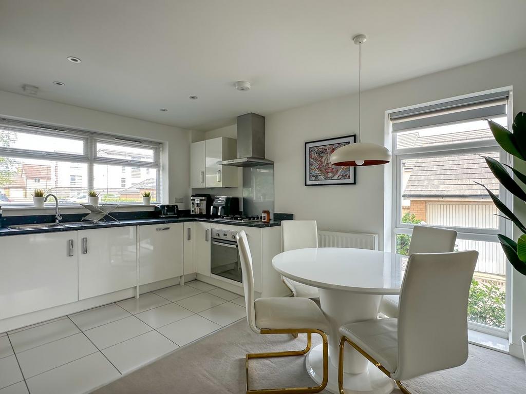Kitchen/Dining Area