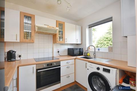 Flat 3, Scott House Benjamin Close, Hornchurch, RM11 1DA