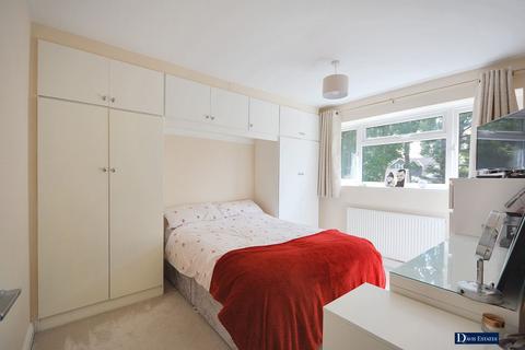 Flat 3, Scott House Benjamin Close, Hornchurch, RM11 1DA