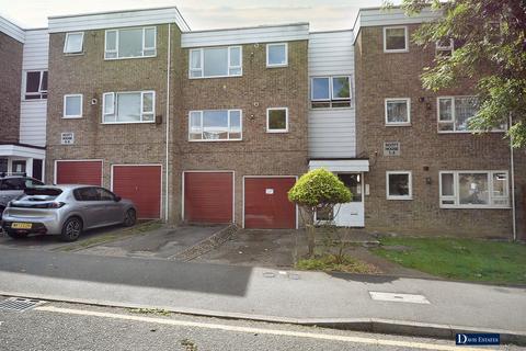 Flat 3, Scott House Benjamin Close, Hornchurch, RM11 1DA