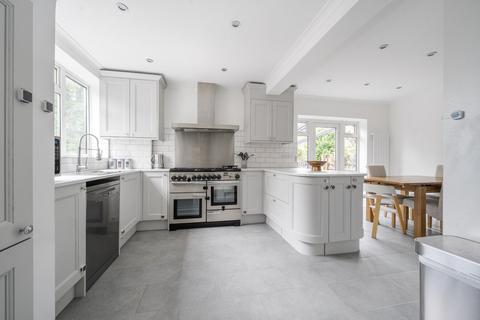 11 Hyde Close, Barnet, EN5 5TJ