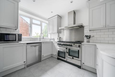 11 Hyde Close, Barnet, EN5 5TJ