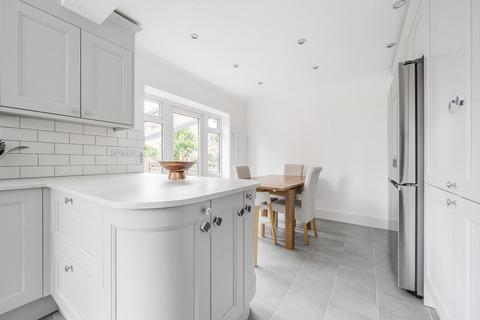 11 Hyde Close, Barnet, EN5 5TJ