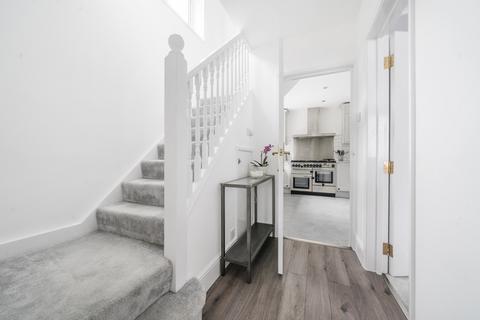 11 Hyde Close, Barnet, EN5 5TJ