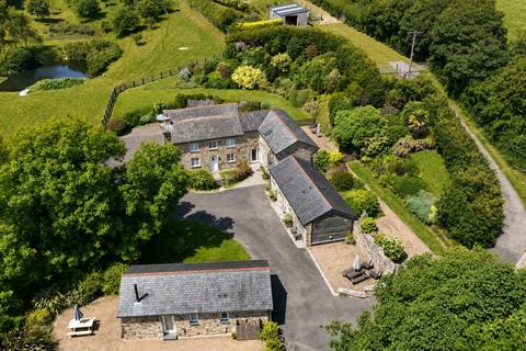 7 bedroom farm house for sale, Lostwithiel, PL22