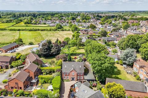 6 bedroom detached house for sale, Meadow Close, Derby DE72