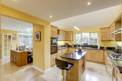 6 bedroom detached house for sale, Meadow Close, Derby DE72