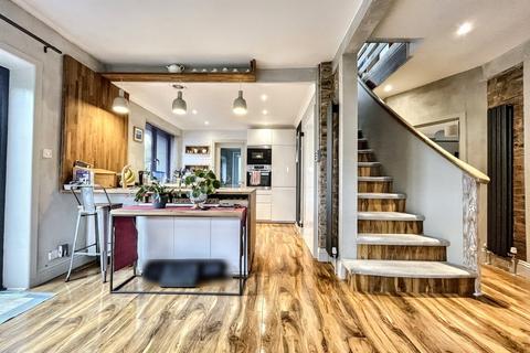 6 Elmsway, Bournemouth, BH6 3HU