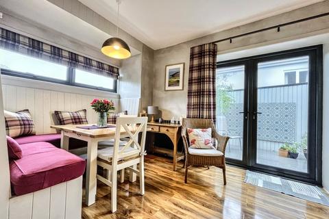 6 Elmsway, Bournemouth, BH6 3HU