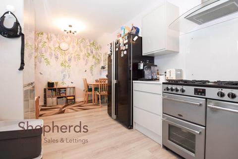 59 Hillview Gardens, Cheshunt, Waltham Cross, EN8 0PB