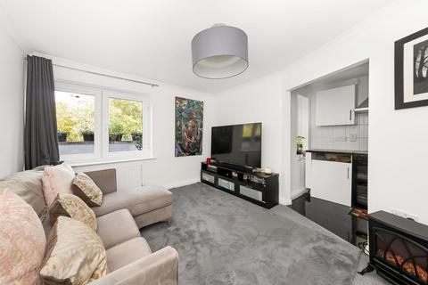 2 bedroom flat for sale, Central Hill, Crystal Palace, London, SE19