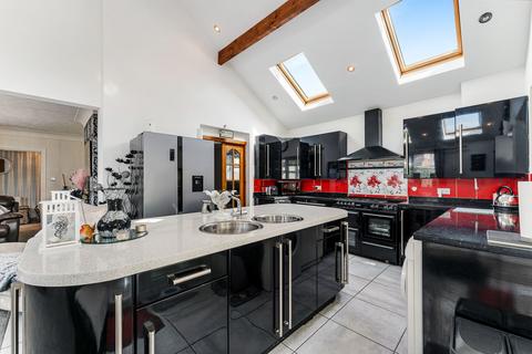3 bedroom detached bungalow for sale, Upton Lane, Widnes WA8