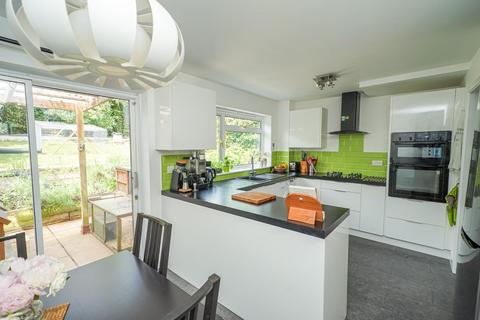 3 bedroom semi-detached house for sale, Himley Green, Linslade