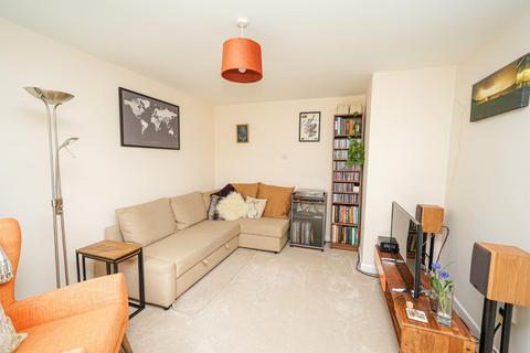 3 bedroom semi-detached house for sale, Himley Green, Linslade