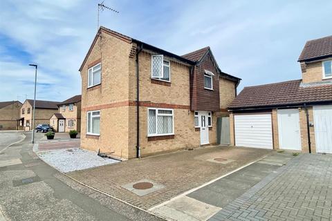 4 Caldbeck Close, Gunthorpe, Peterborough, PE4 7NF