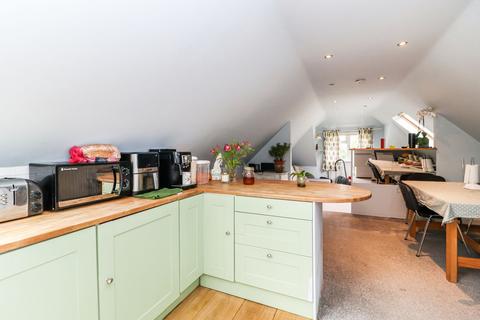 4 bedroom detached house for sale, Abbots Rise, Kings Langley, WD4