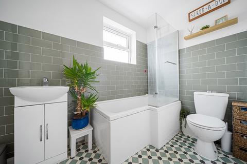 3 Mallow Close, Northfleet, Gravesend, DA11 8TF