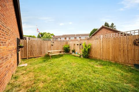 3 Mallow Close, Northfleet, Gravesend, DA11 8TF
