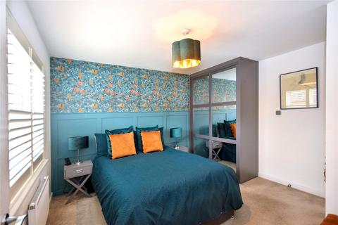14 Staithes Drive, Wakefield, WF1 5FG