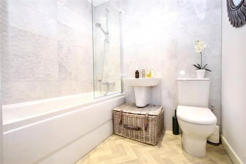 14 Staithes Drive, Wakefield, WF1 5FG