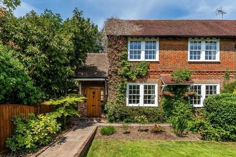 4 bedroom semi-detached house for sale, LEATHERHEAD ROAD, GREAT BOOKHAM KT23