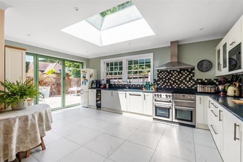 LEATHERHEAD ROAD, GREAT BOOKHAM KT23