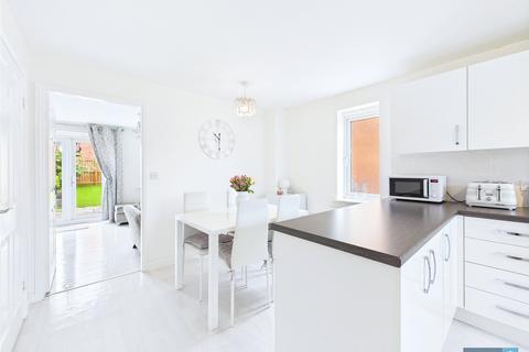 15 Thorncliffe Drive, Stainforth, Doncaster, DN7 5PX