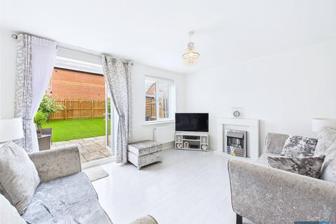 15 Thorncliffe Drive, Stainforth, Doncaster, DN7 5PX
