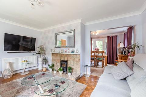 4 bedroom detached house for sale, Hamilton Avenue, Surrey GU22