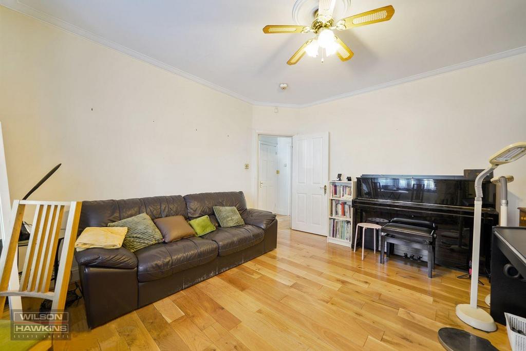 16 Greenford Road - D8tyv6 Ecc Ly A9szj53 Ij.jpg