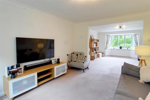 3 bedroom semi-detached house for sale, Peplins Way, Brookmans Park AL9
