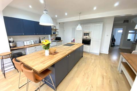 5 bedroom semi-detached house for sale, 21 Church Road, Shaw, OL2 7AT