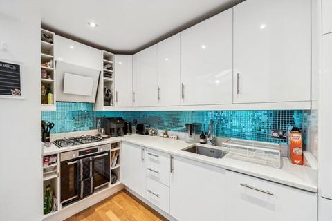 2 bedroom flat for sale, Chaucer Road, London W3