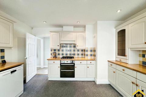 2 bedroom detached bungalow for sale, Davenport Road, Leicester, United Kingdom, LE5