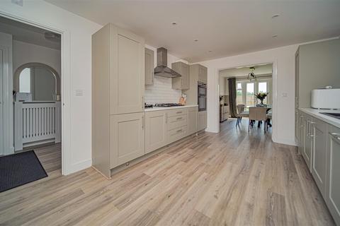 4 bedroom detached house for sale, Maitland Place, Melksham SN12