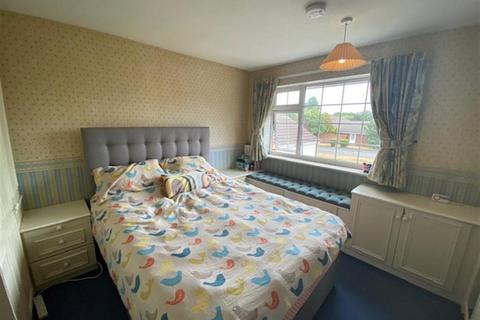 2 bedroom terraced house to rent, Netherbridge Avenue, Lichfield,