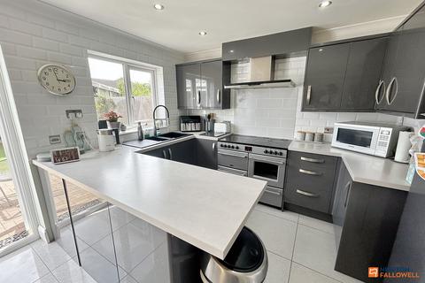 24 Merelade Grove, Werrington, Peterborough, PE4 5DA