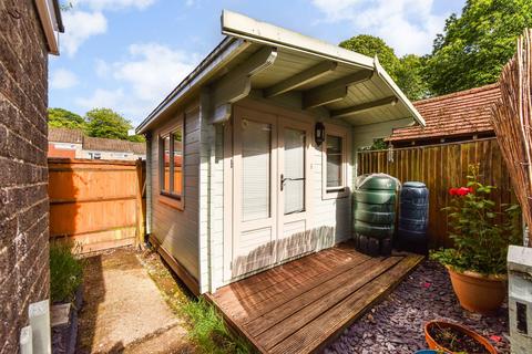 16 Lower Hanger, Haslemere, GU27 1LU