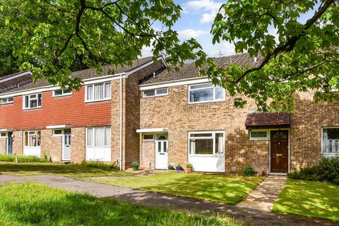16 Lower Hanger, Haslemere, GU27 1LU