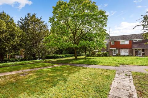16 Lower Hanger, Haslemere, GU27 1LU
