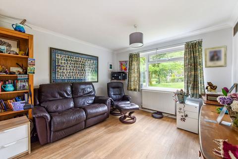 16 Lower Hanger, Haslemere, GU27 1LU