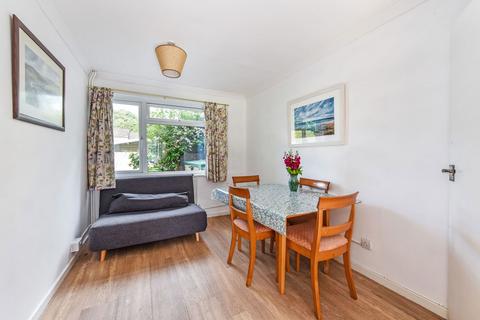 16 Lower Hanger, Haslemere, GU27 1LU